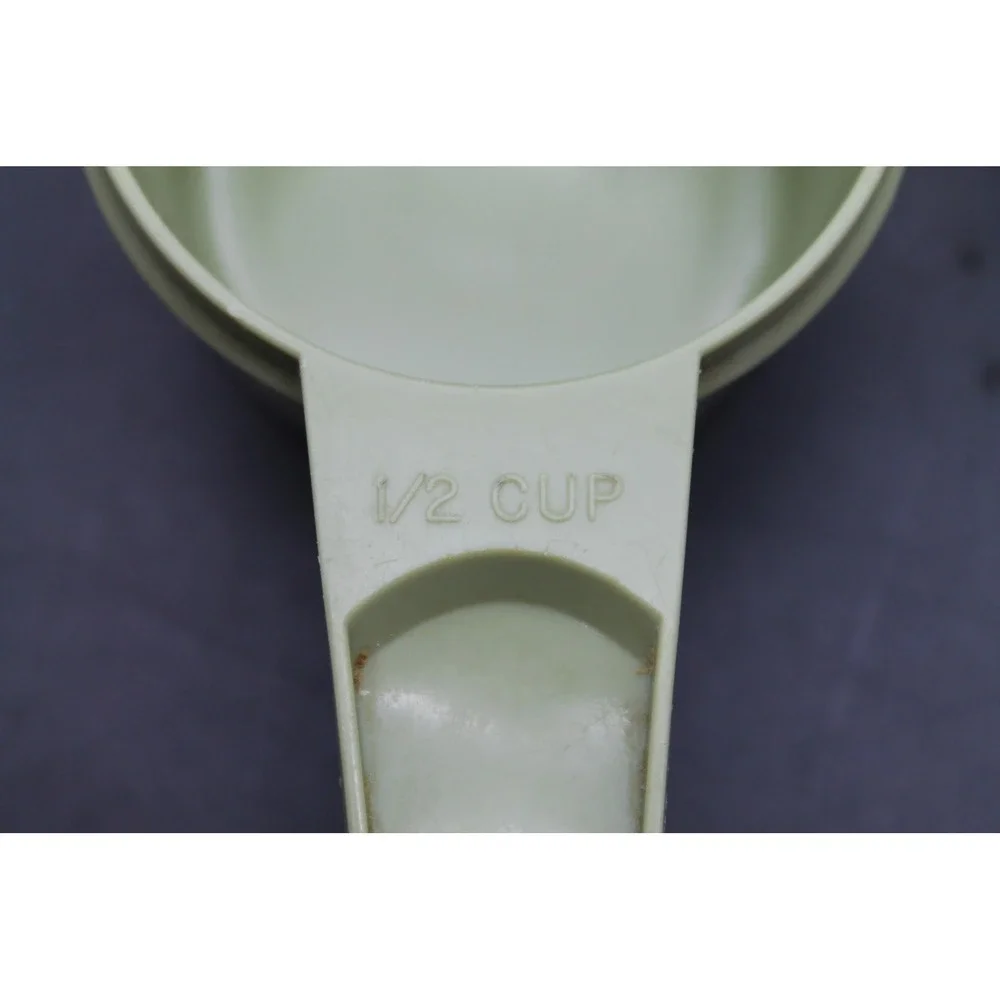 Vintage Tupperware Measuring Cups Set of 6 Green Yellow Nesting Cups